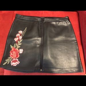 Leather skirt